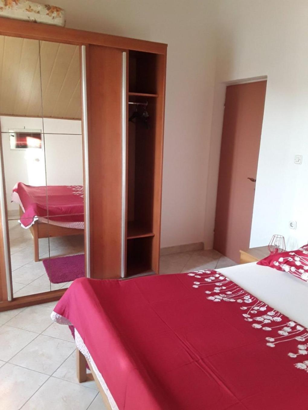 Apartments Frane-20M From Beach Barbat na Rabu Экстерьер фото